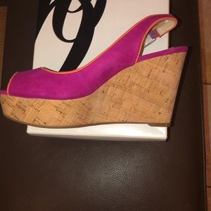 NWT NINE WEST 2 TONE PEEP TOE WEDGES